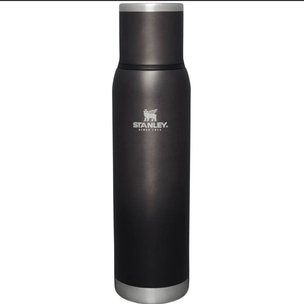 Stanley 44oz adventure to-go bottle - charcoal glow